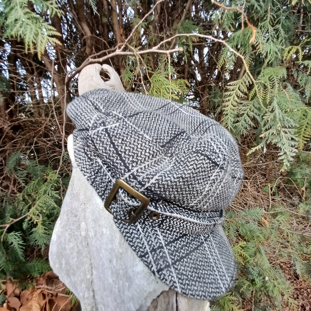 Expression Tweed Cap - Picture 3 of 10
